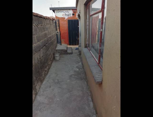 10 BEDROOM HOUSE FOR SALE IN ESIZIBA